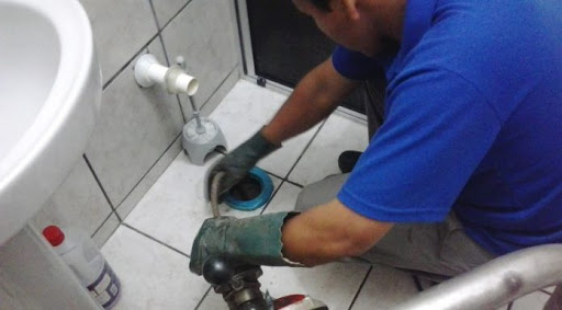Thợ sửa ống nước tại nhà ở Hải Phòng